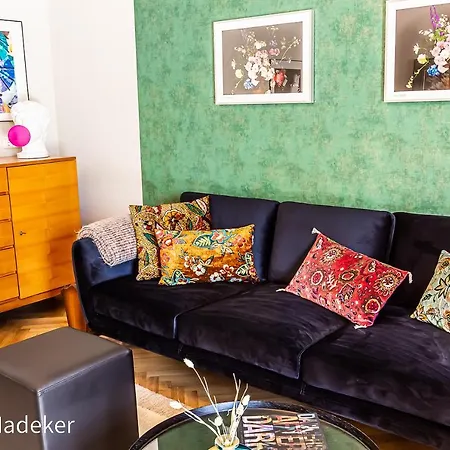 Appartement Design Mit Bauerngarten