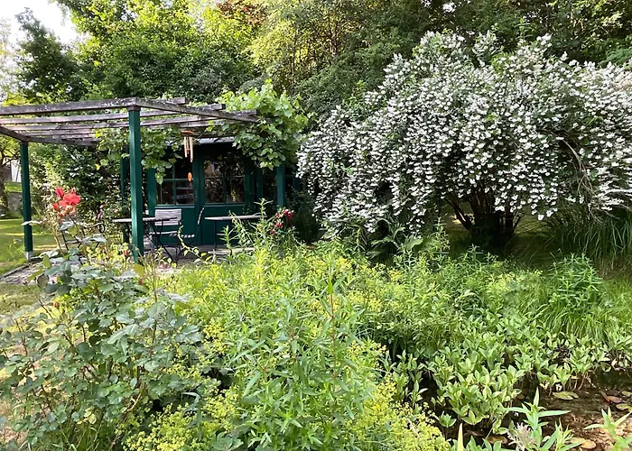 Apartament Design Mit Bauerngarten *